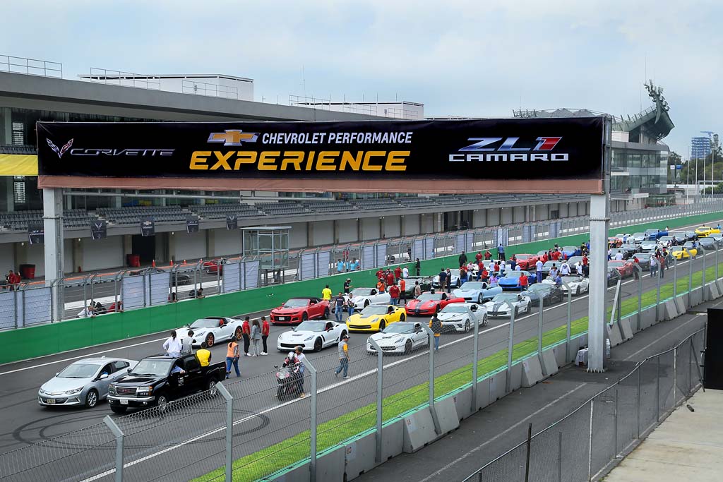 Muestra 02 presencia de marca autodromo general motors